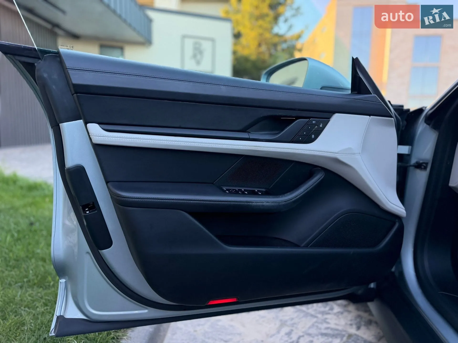 2023 Porsche Taycan - мініатюра 40