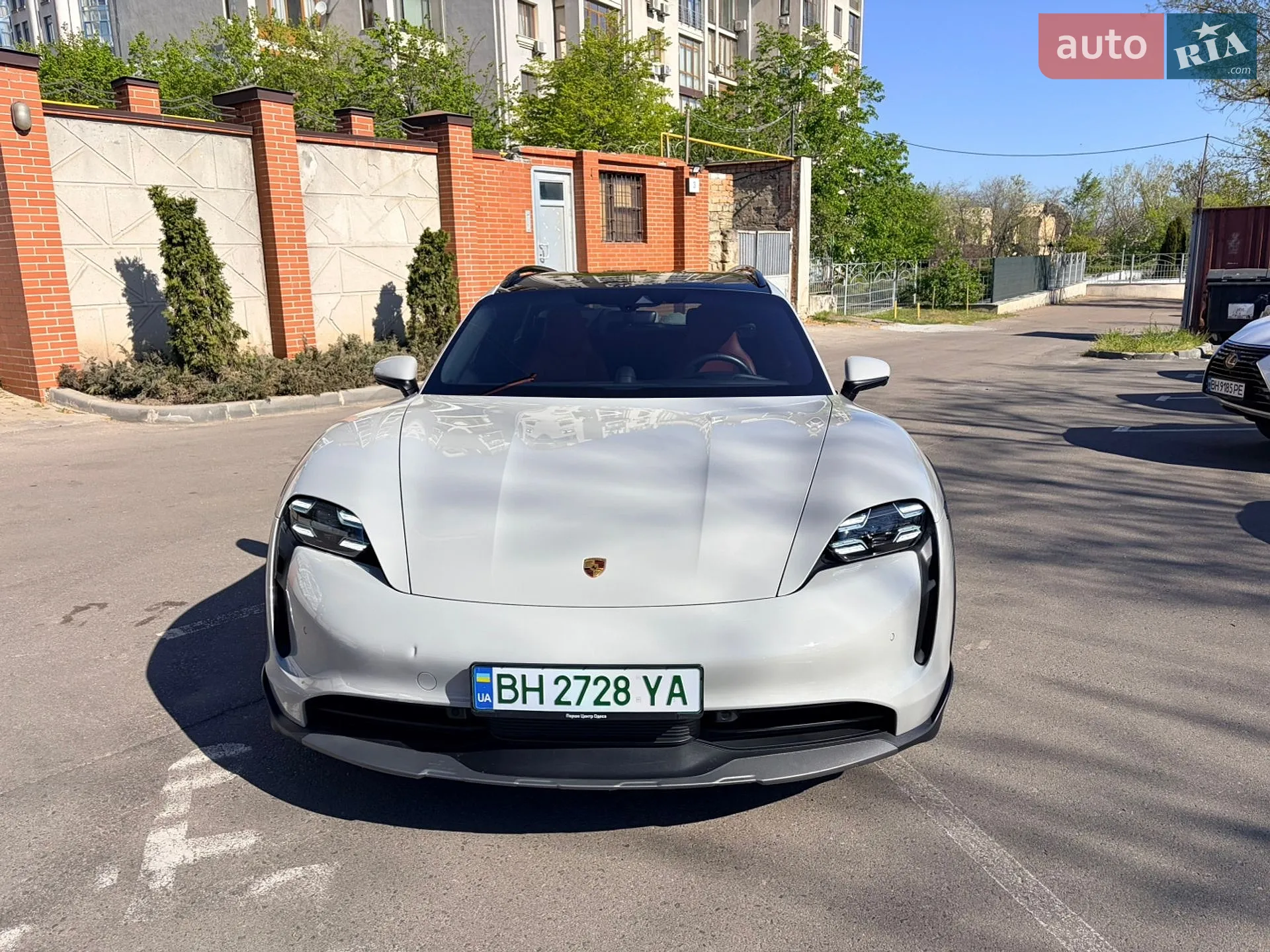 2022 Porsche Taycan - мініатюра 2