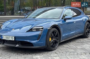 Седан Porsche Taycan 2021 в Києві