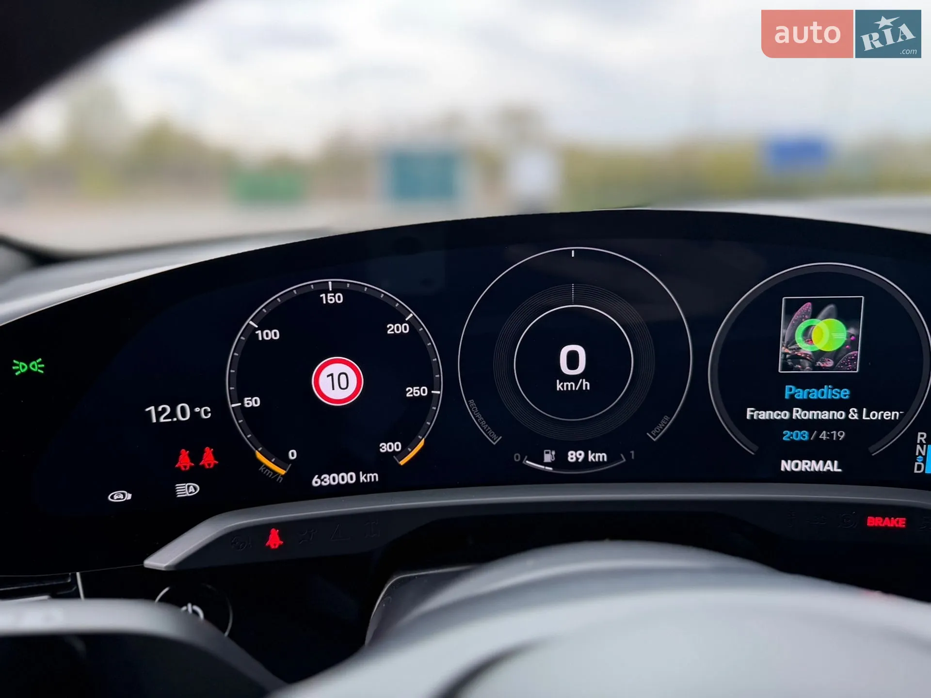 2020 Porsche Taycan - мініатюра 21