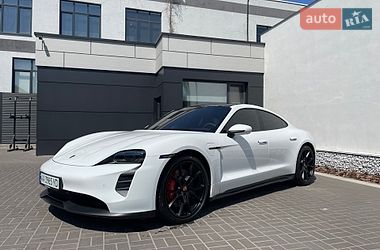 Седан Porsche Taycan 2023 в Черкасах