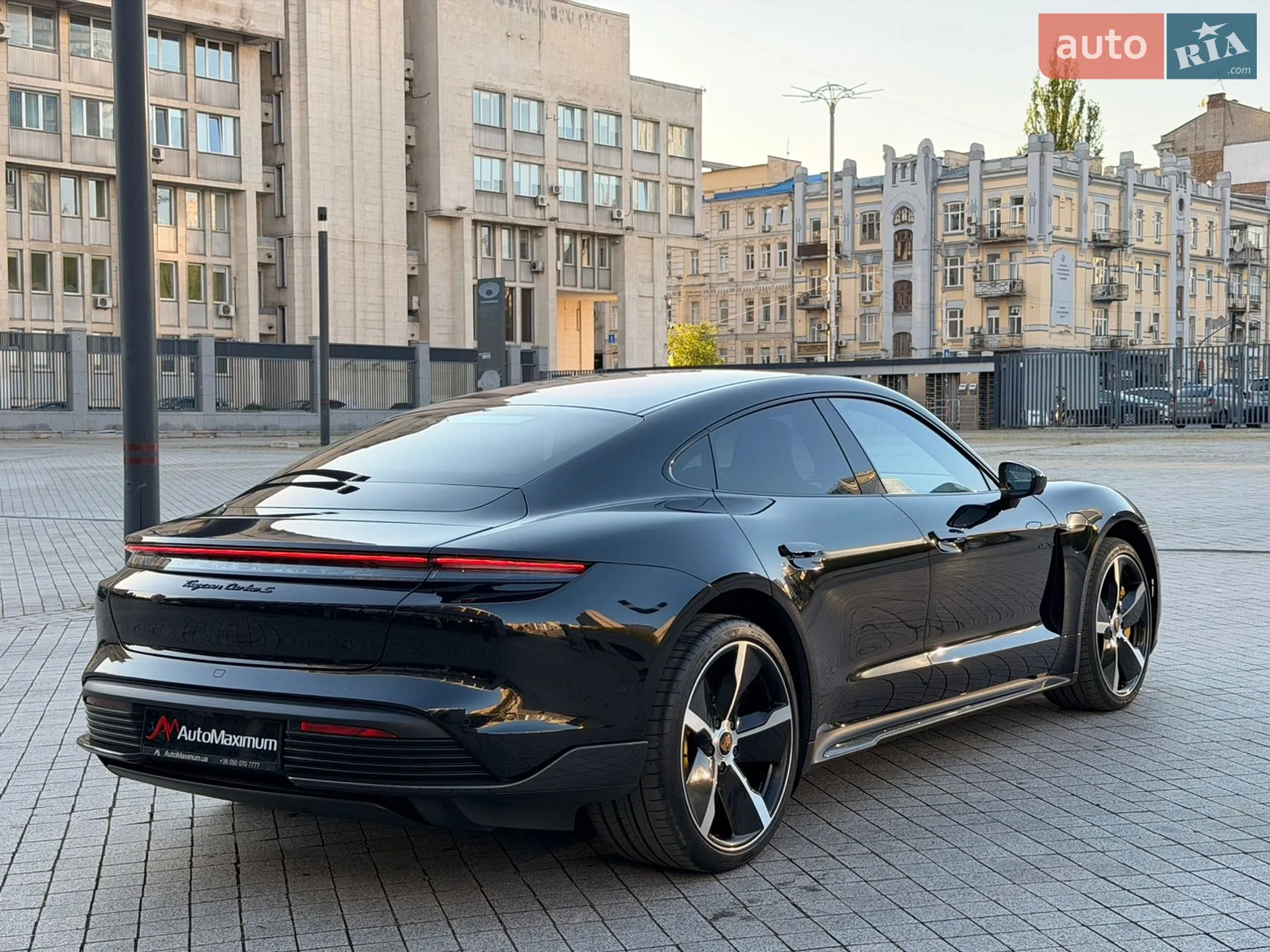 2021 Porsche Taycan - мініатюра 5