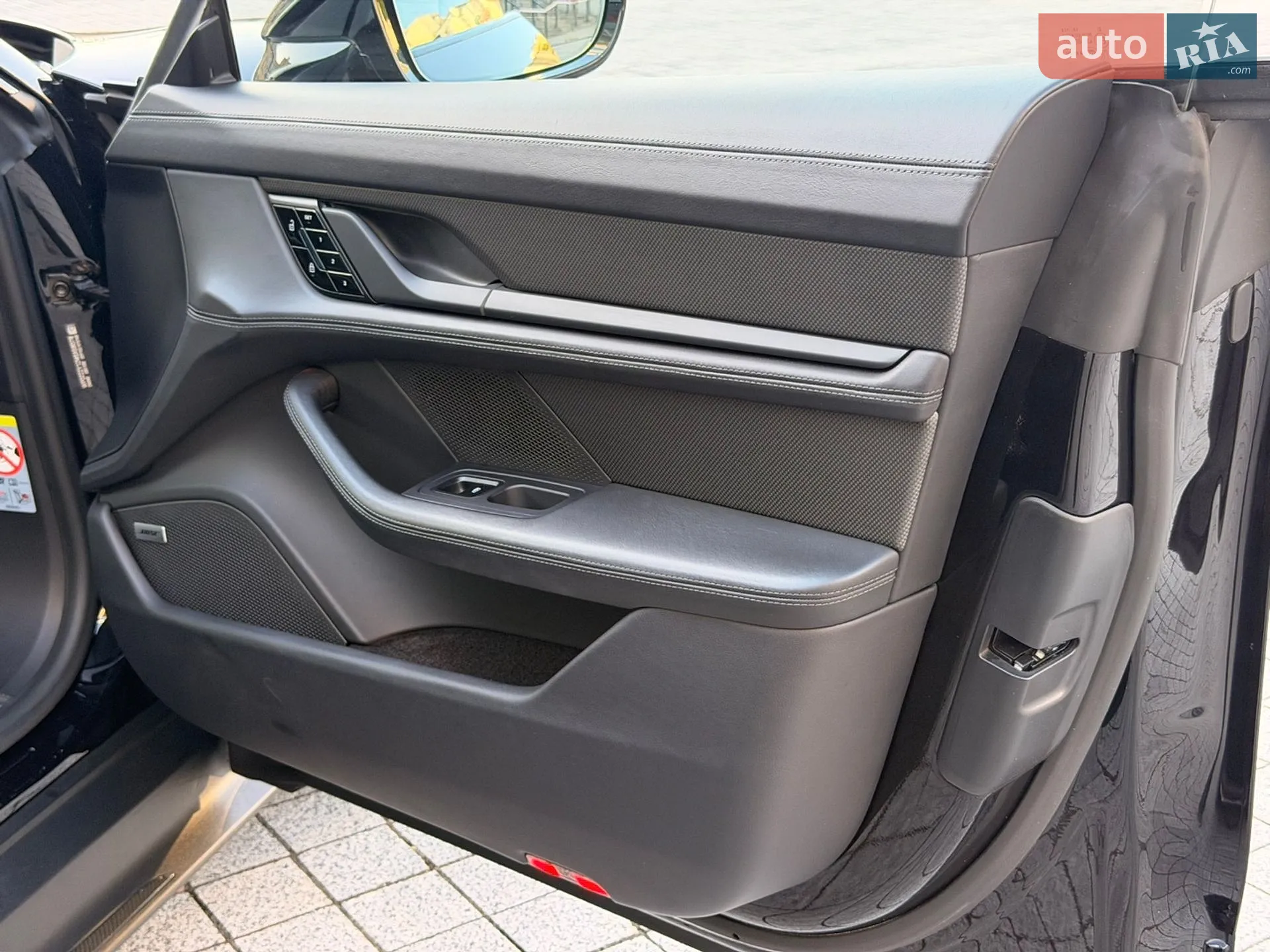 2021 Porsche Taycan - мініатюра 23