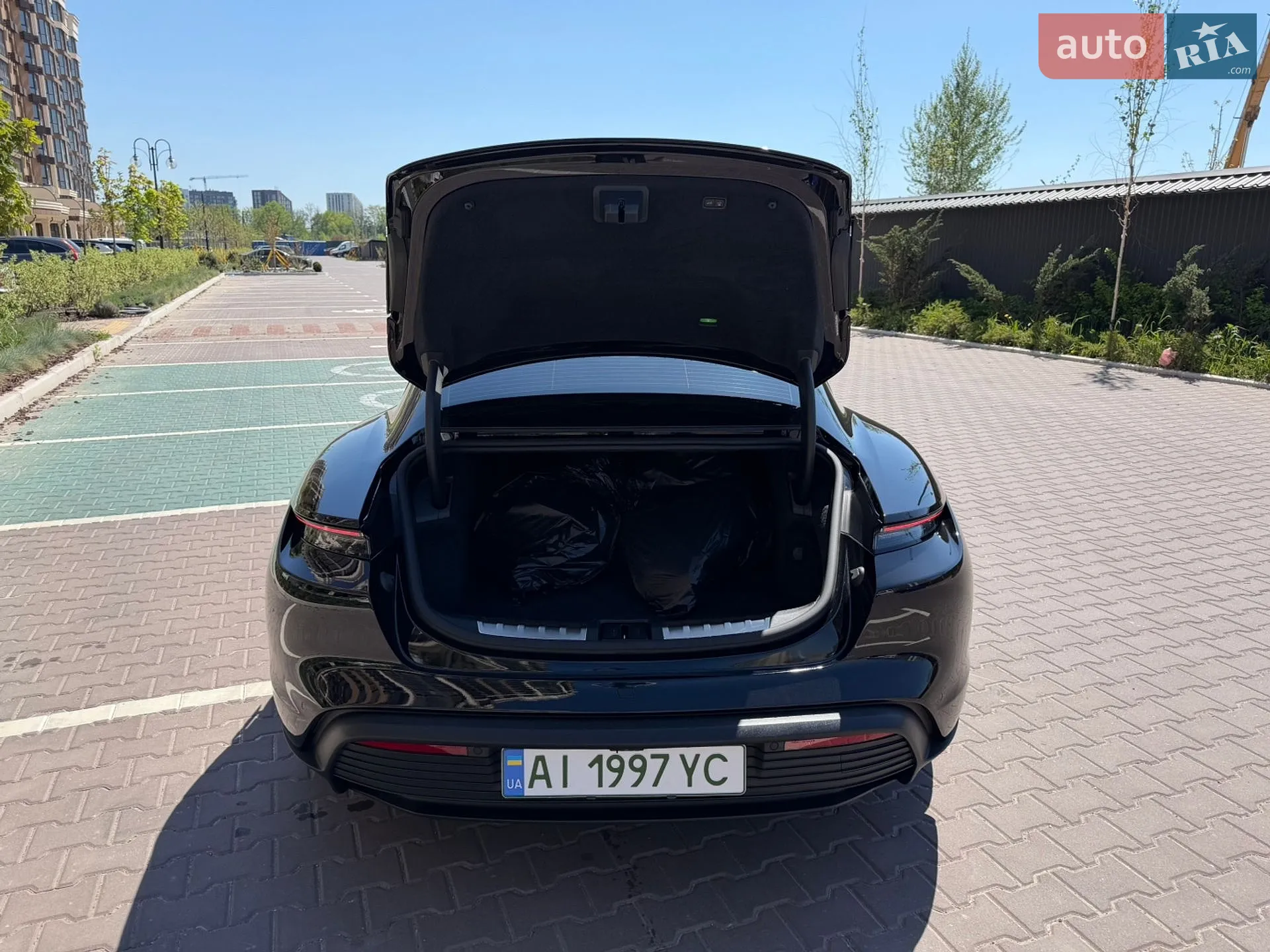 2021 Porsche Taycan - мініатюра 10