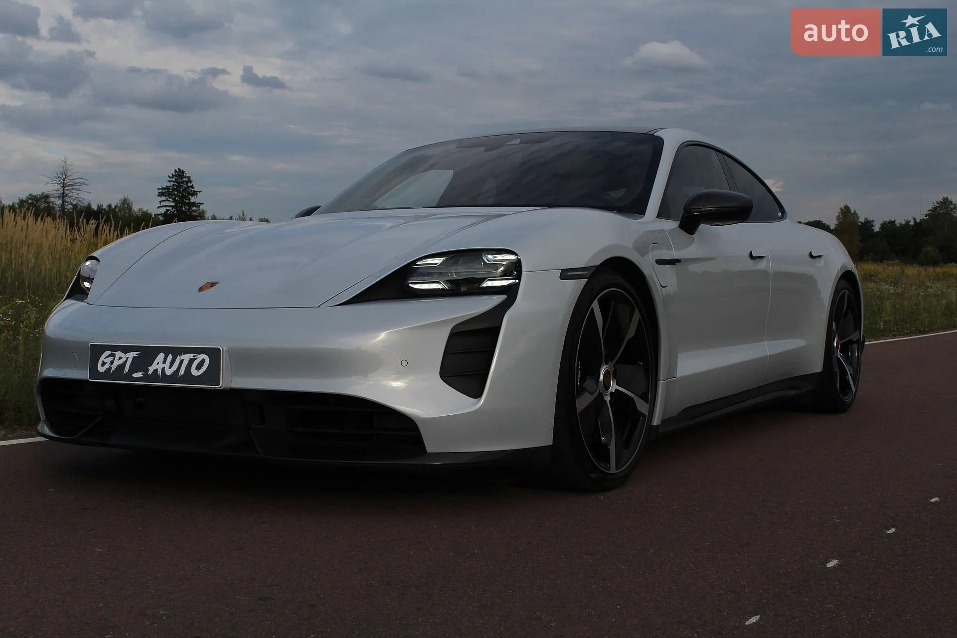2023 Porsche Taycan - мініатюра 2