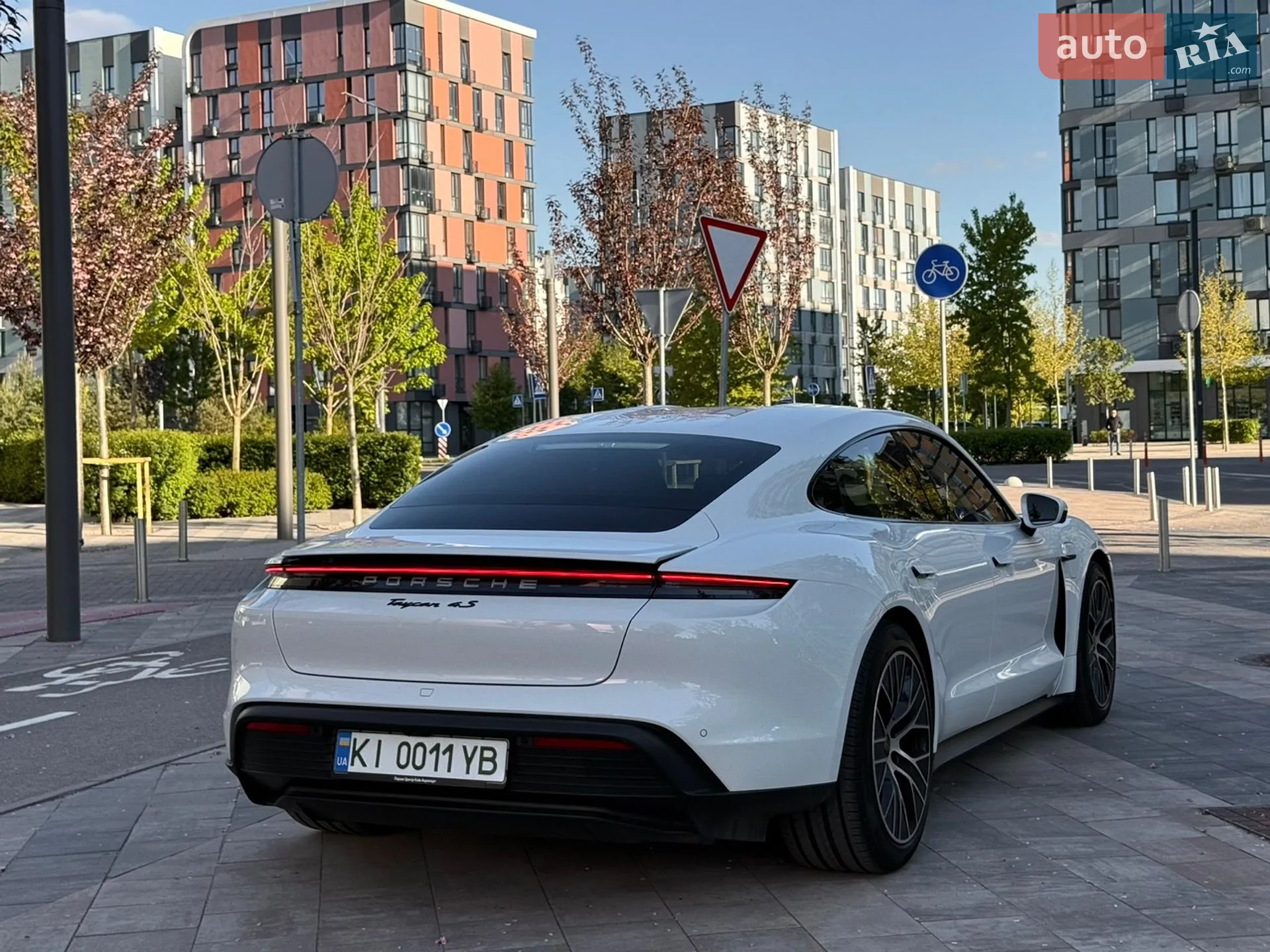 2021 Porsche Taycan - мініатюра 5