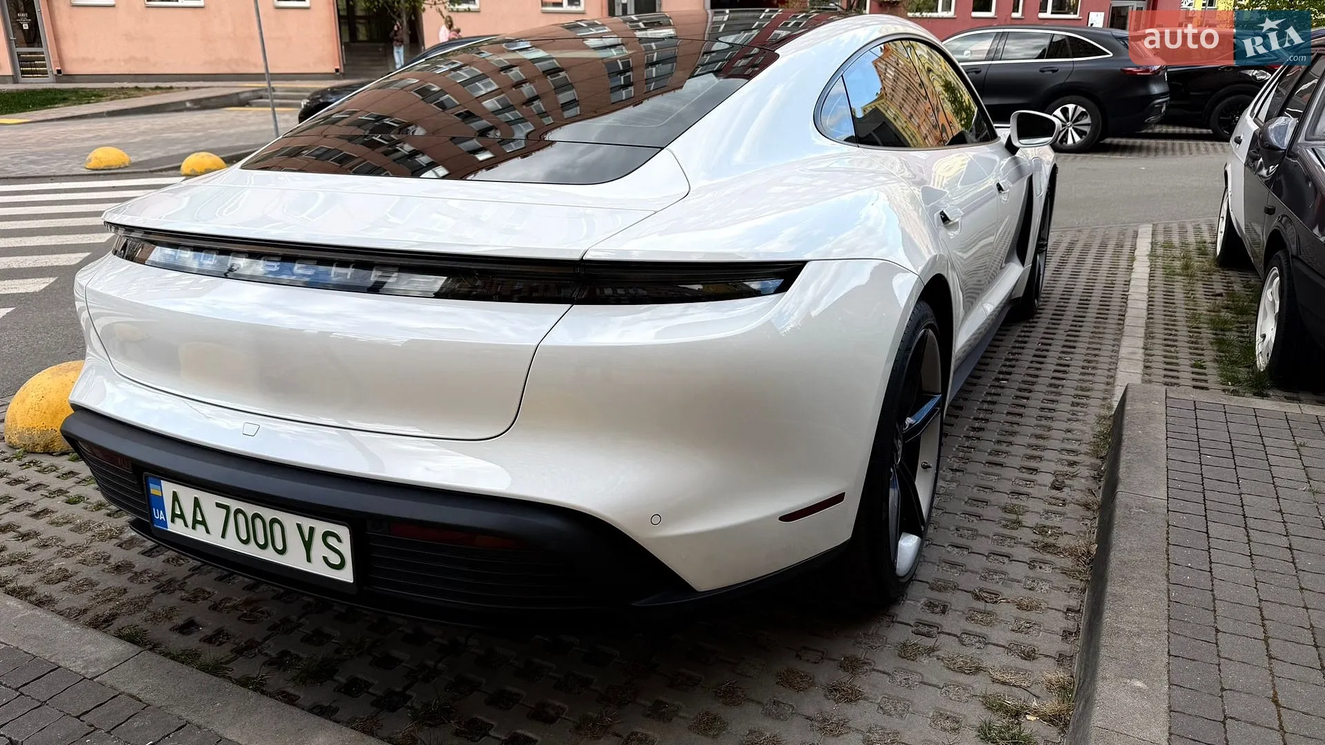 2022 Porsche Taycan - мініатюра 15
