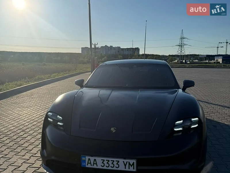 Porsche Taycan