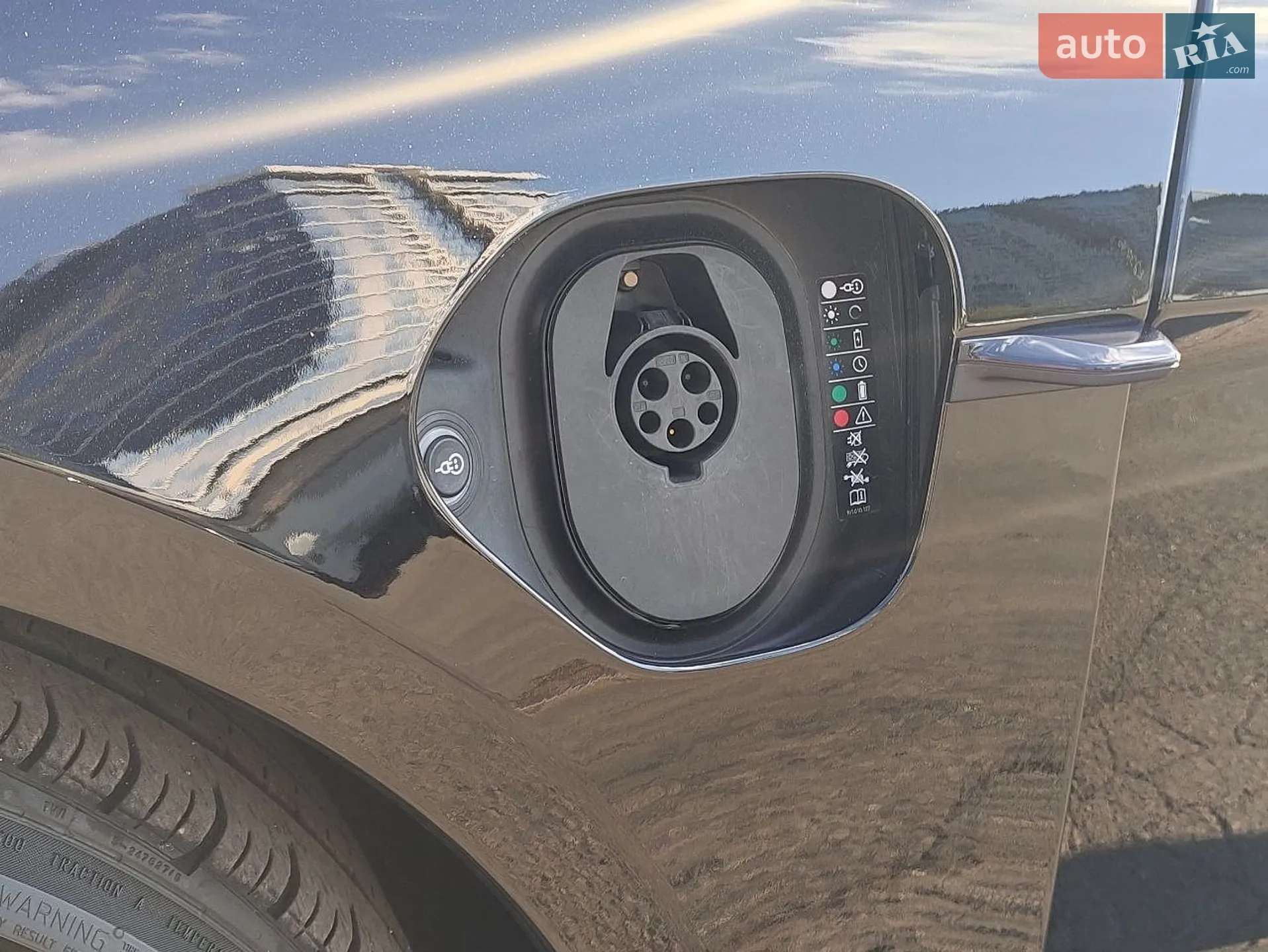 2020 Porsche Taycan - мініатюра 8