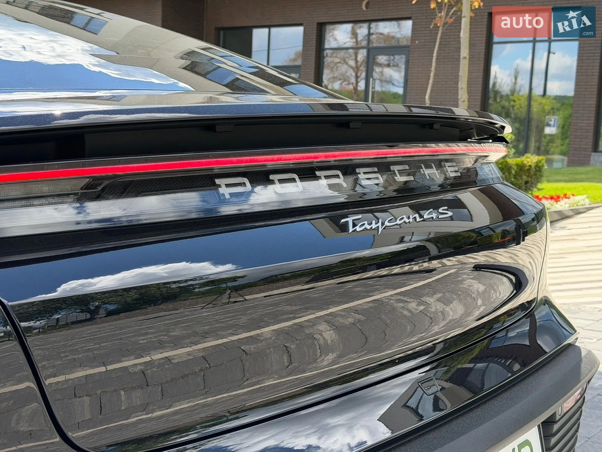 2021 Porsche Taycan - мініатюра 24
