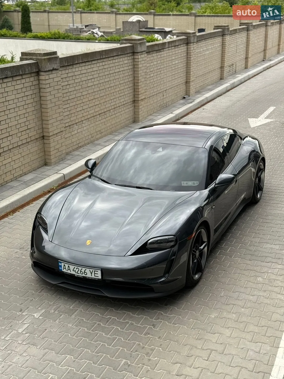 2020 Porsche Taycan - мініатюра 2