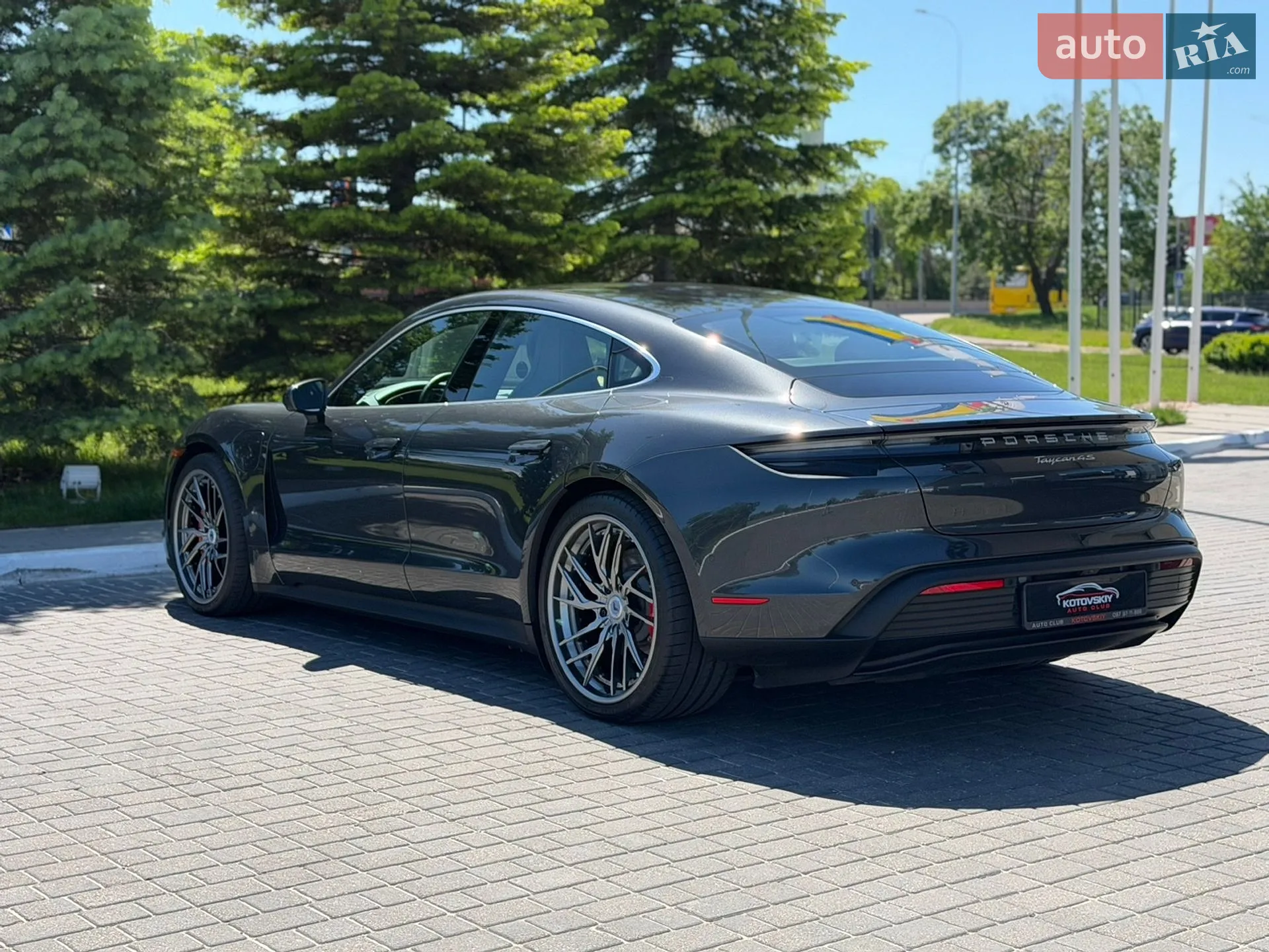 2022 Porsche Taycan - мініатюра 23
