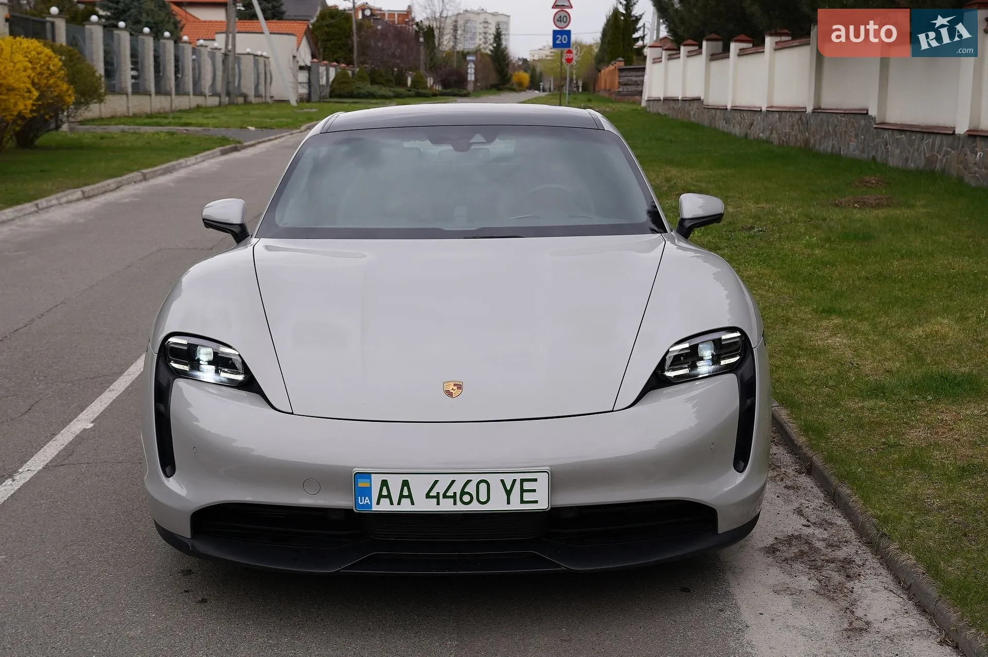 2023 Porsche Taycan - мініатюра 12