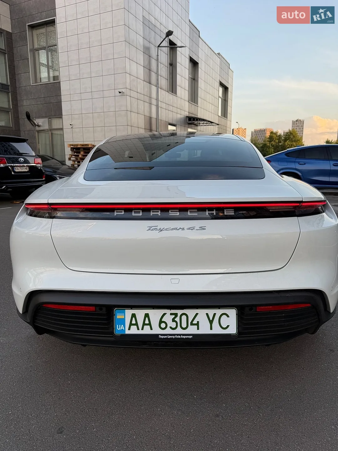2021 Porsche Taycan - мініатюра 12