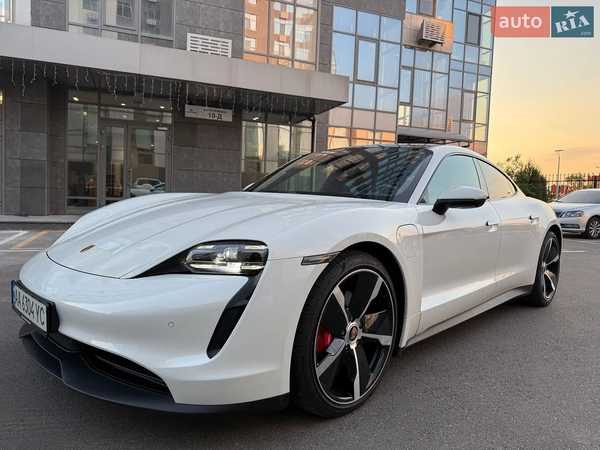 2021 Porsche Taycan - мініатюра 4