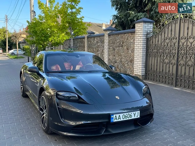 Porsche Taycan