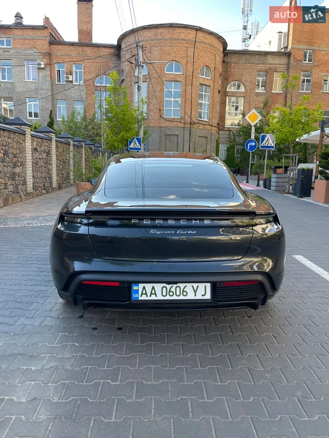 2019 Porsche Taycan - мініатюра 4
