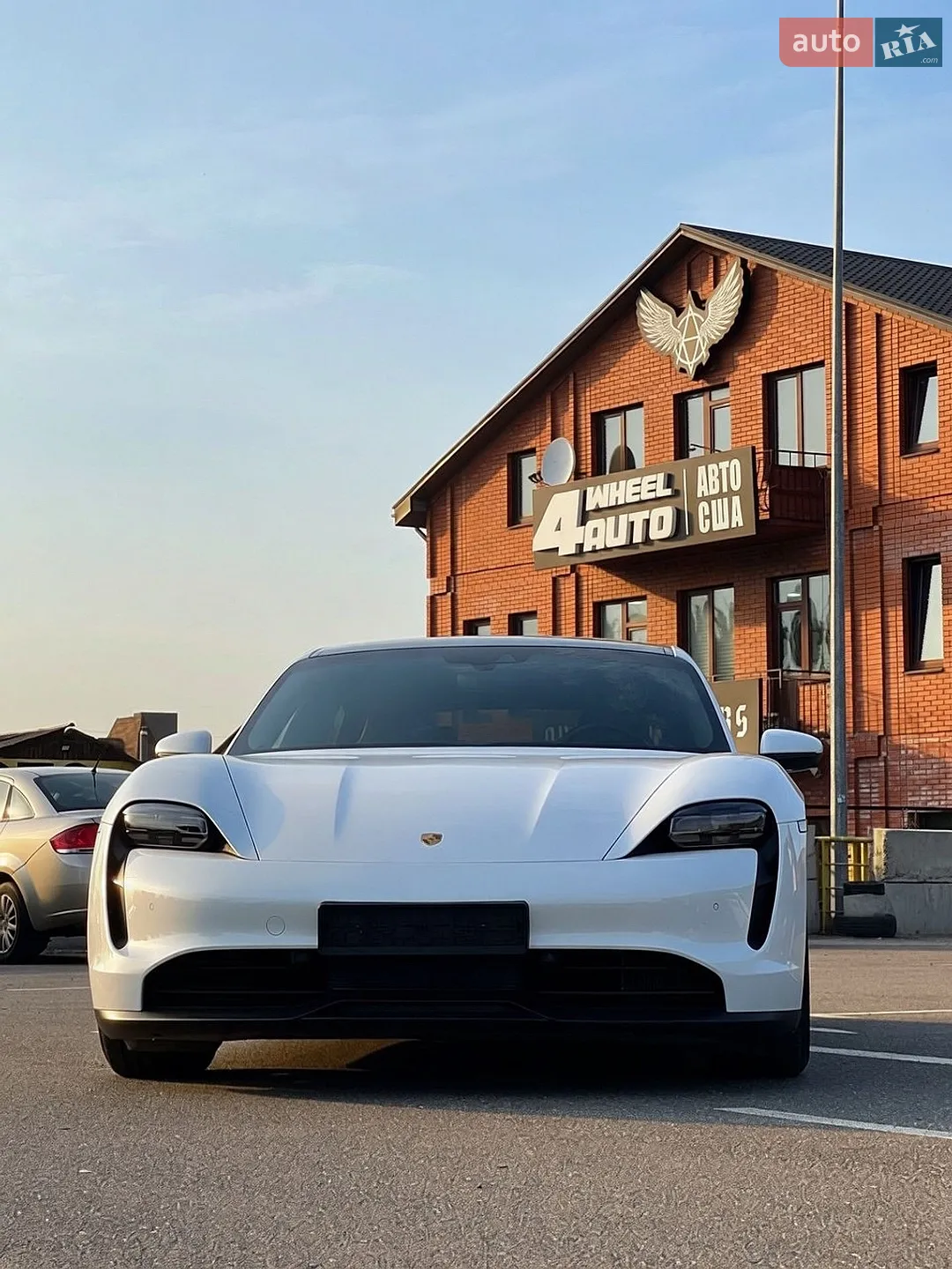 2021 Porsche Taycan - фото 1