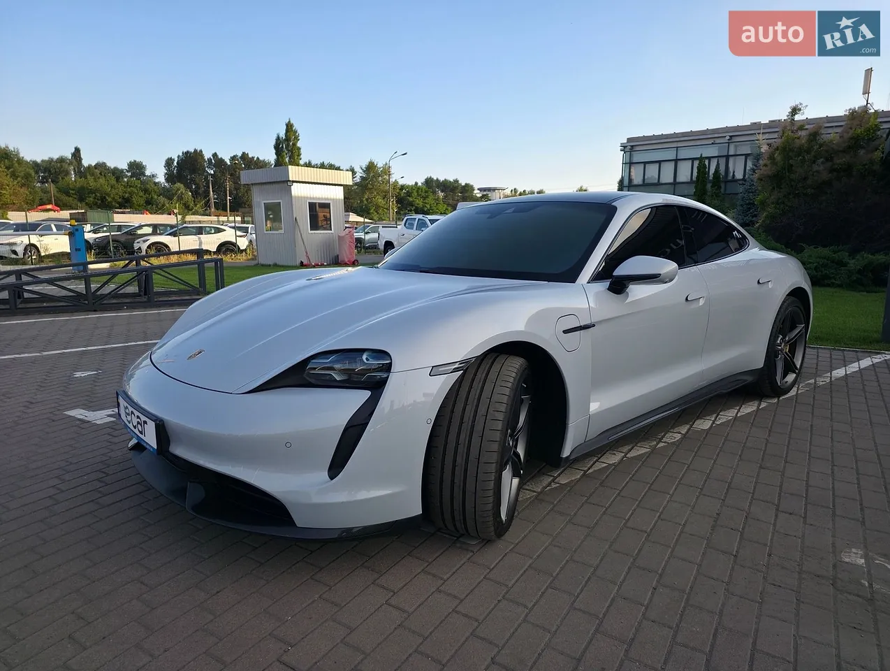 2020 Porsche Taycan - мініатюра 16