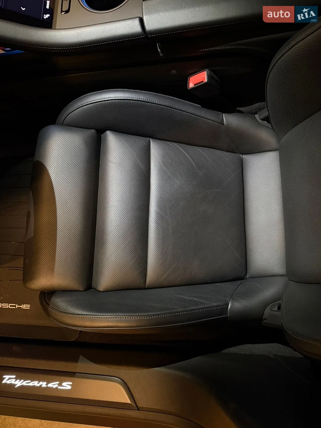 2021 Porsche Taycan - мініатюра 14