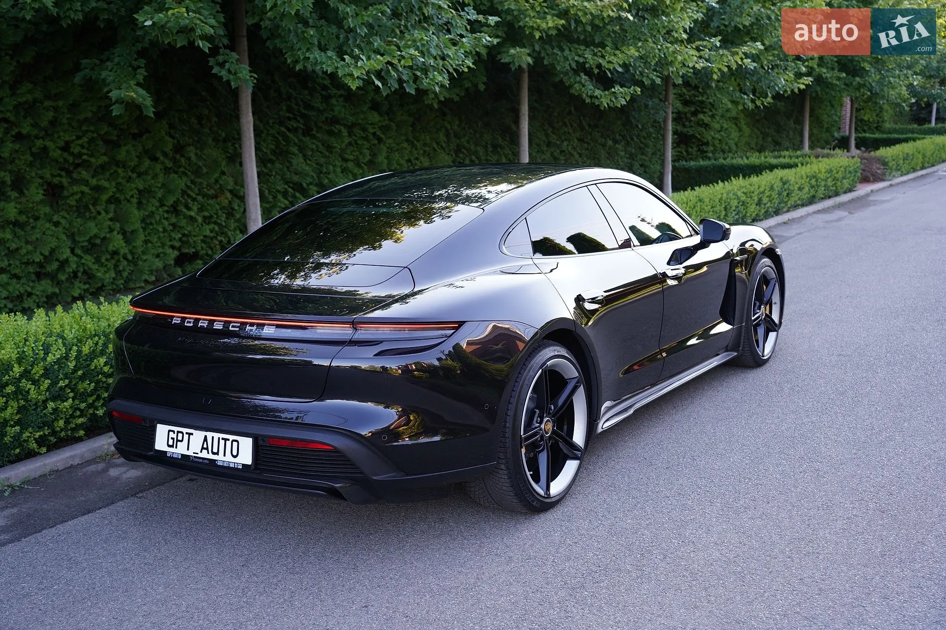 2019 Porsche Taycan - мініатюра 8