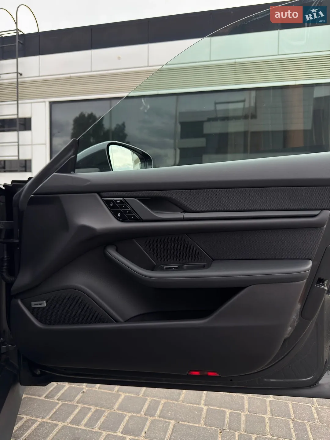 2021 Porsche Taycan - мініатюра 18
