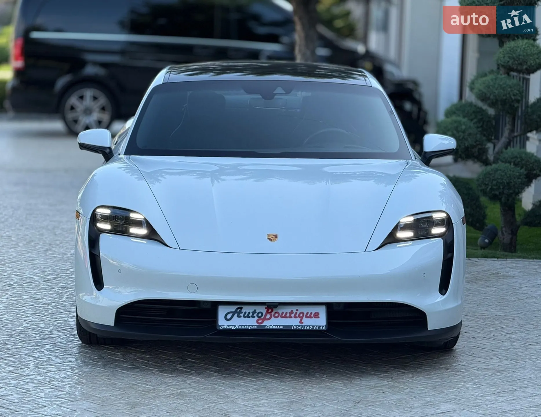 2021 Porsche Taycan - мініатюра 2