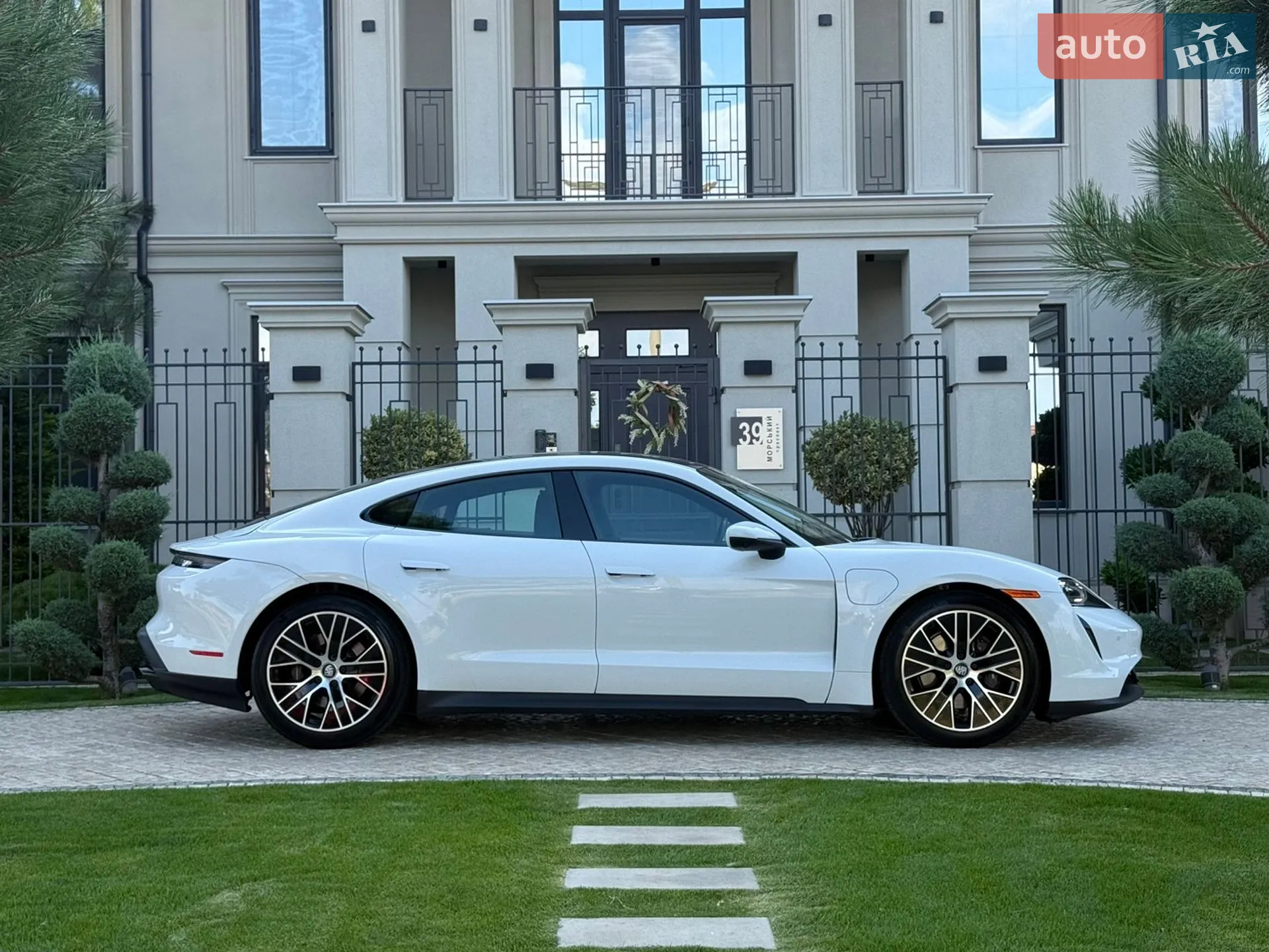 2021 Porsche Taycan - мініатюра 7