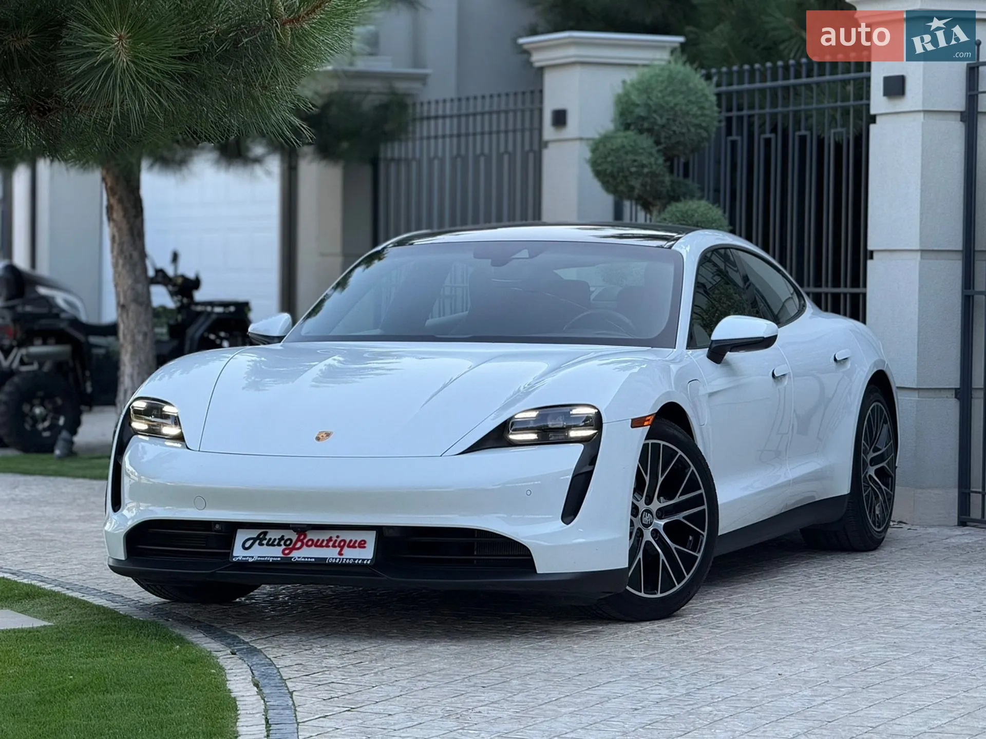 2021 Porsche Taycan - мініатюра 13