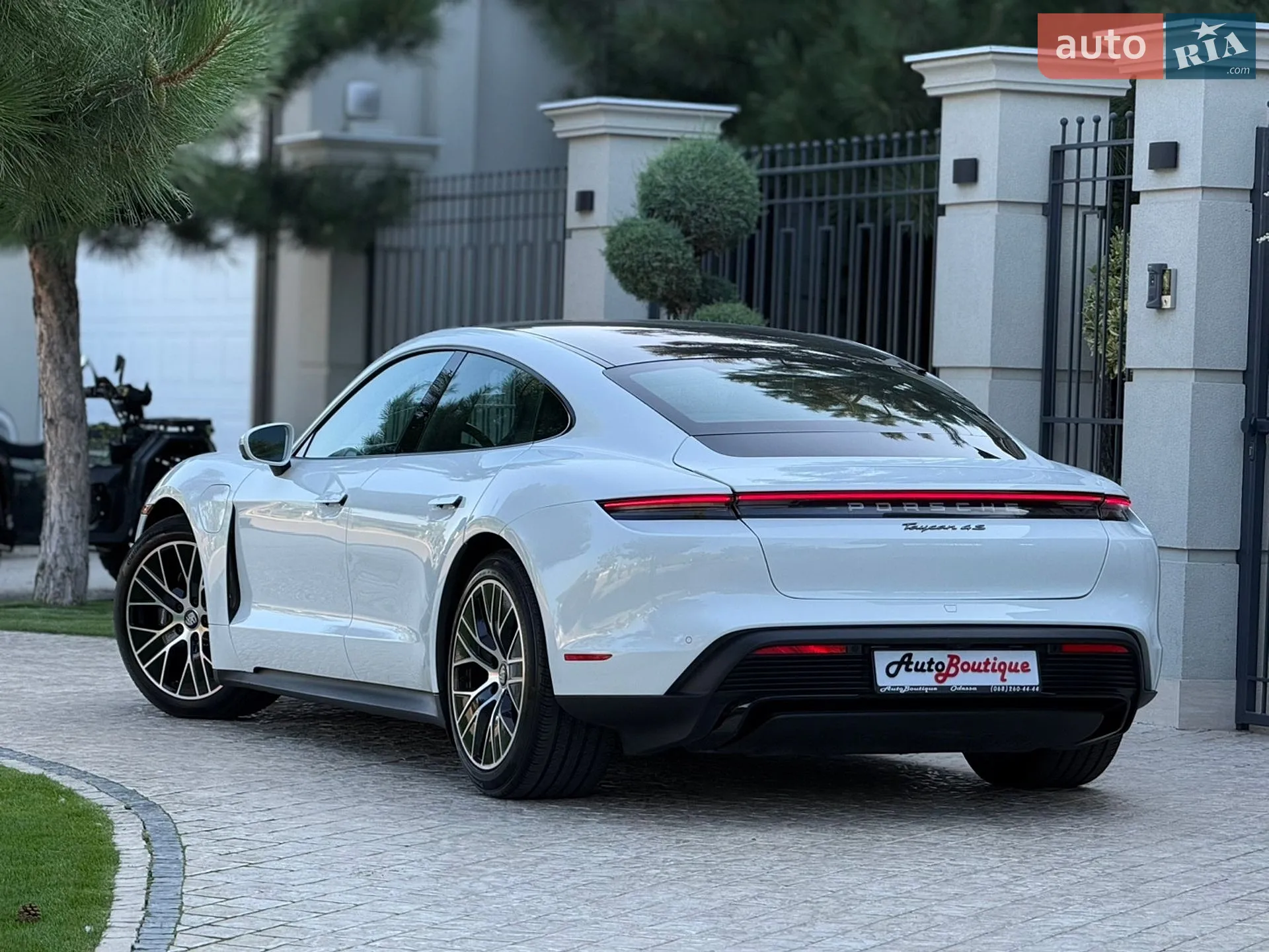 2021 Porsche Taycan - мініатюра 21