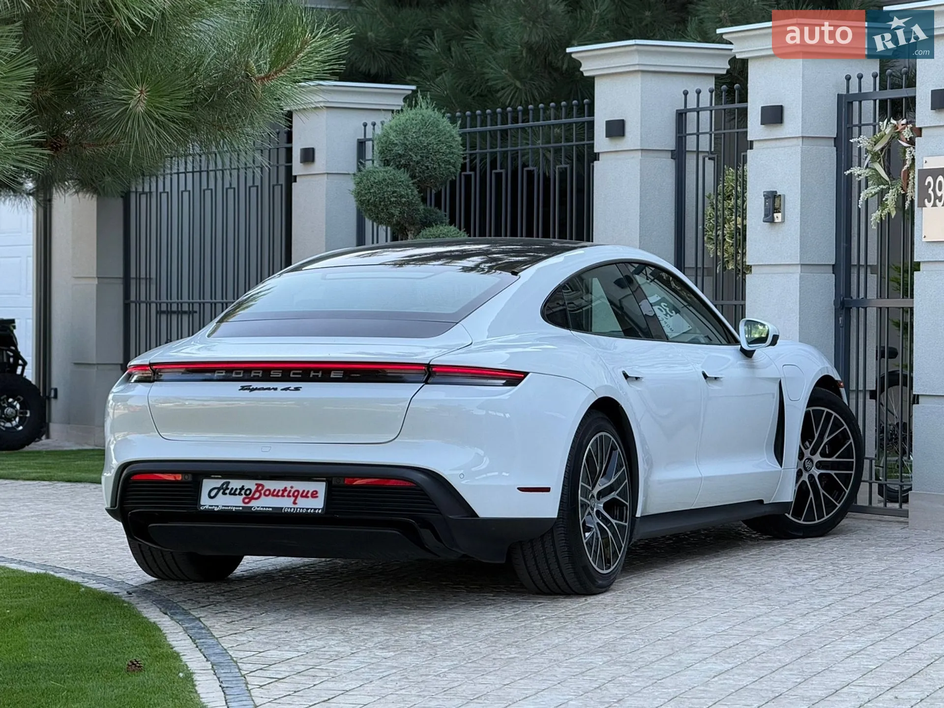 2021 Porsche Taycan - мініатюра 26