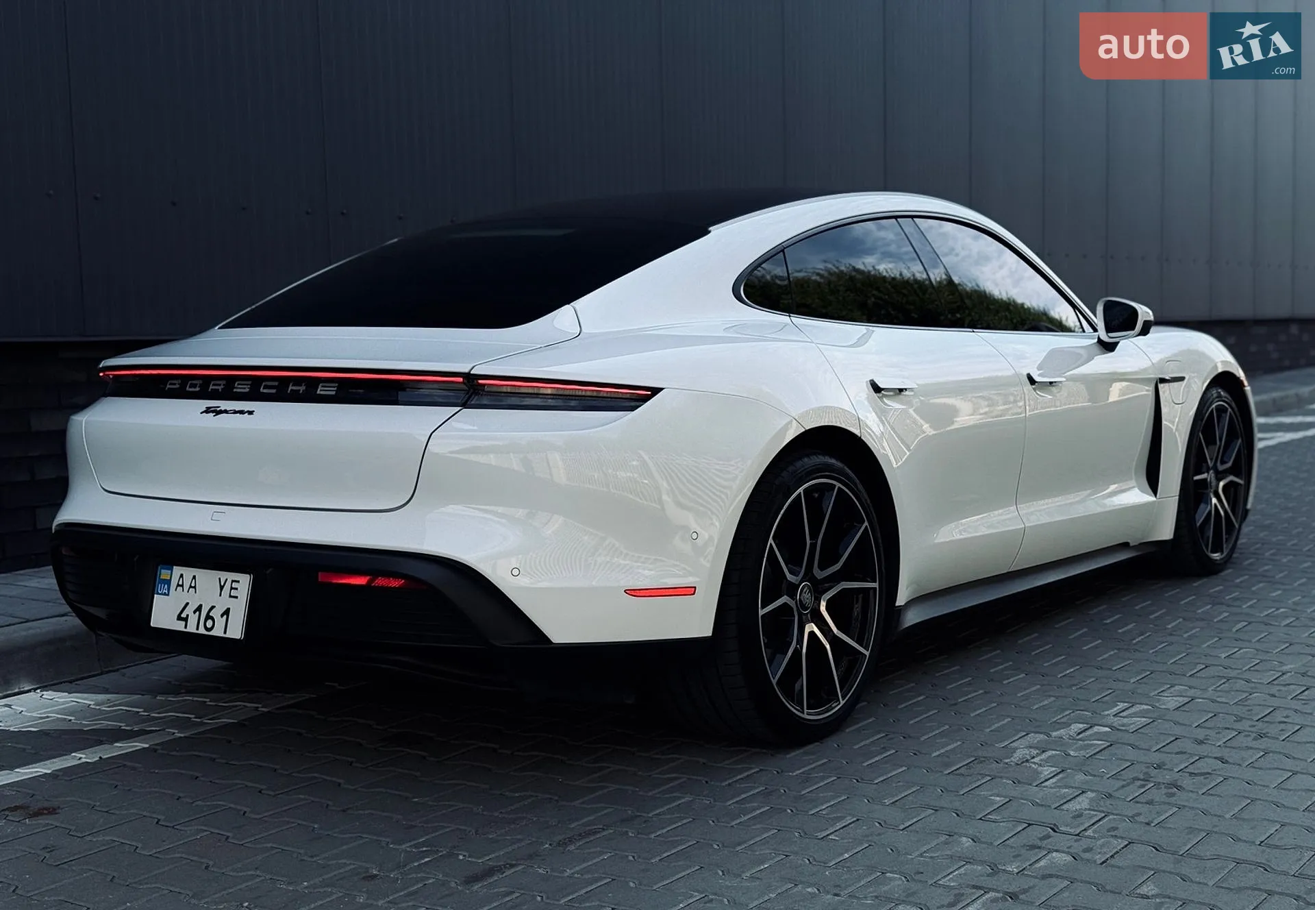 2023 Porsche Taycan - мініатюра 12