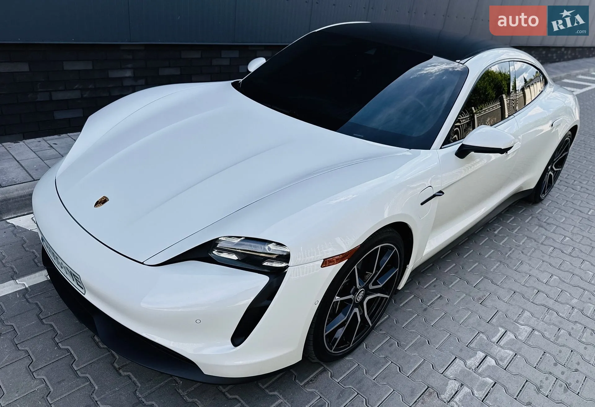 2023 Porsche Taycan - мініатюра 2