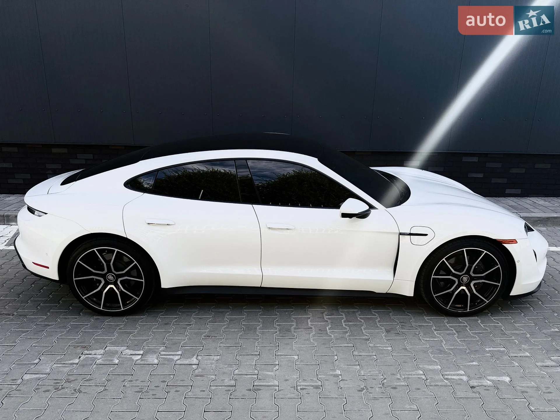 2023 Porsche Taycan - мініатюра 9