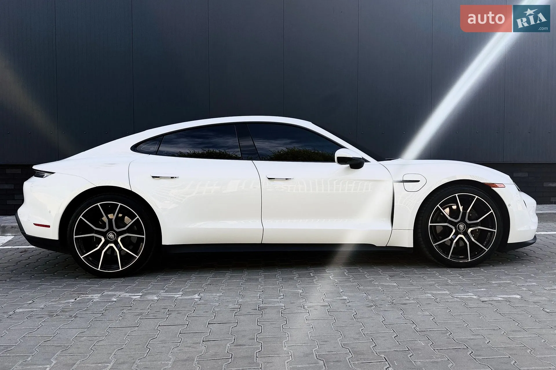 2023 Porsche Taycan - мініатюра 10