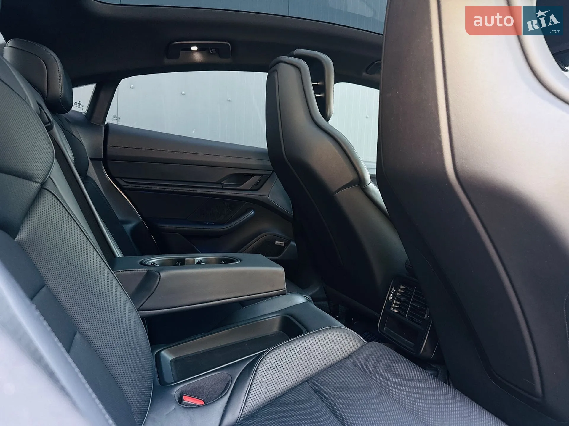 2023 Porsche Taycan - мініатюра 37