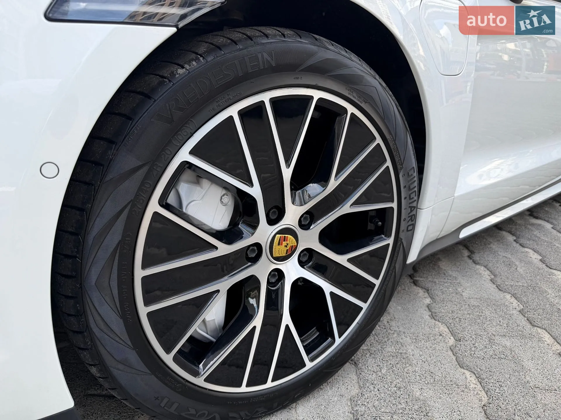 2020 Porsche Taycan - мініатюра 7