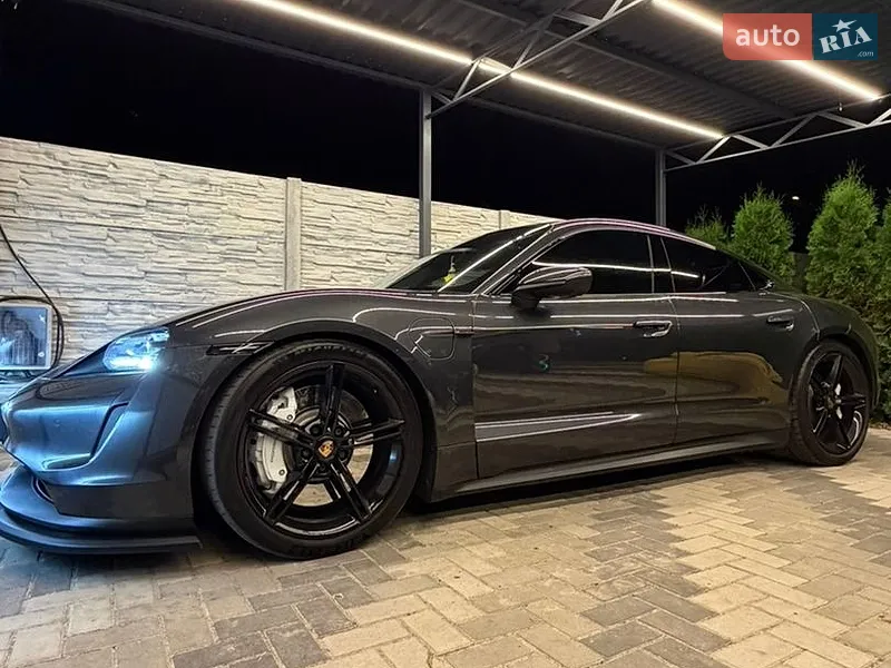 Porsche Taycan