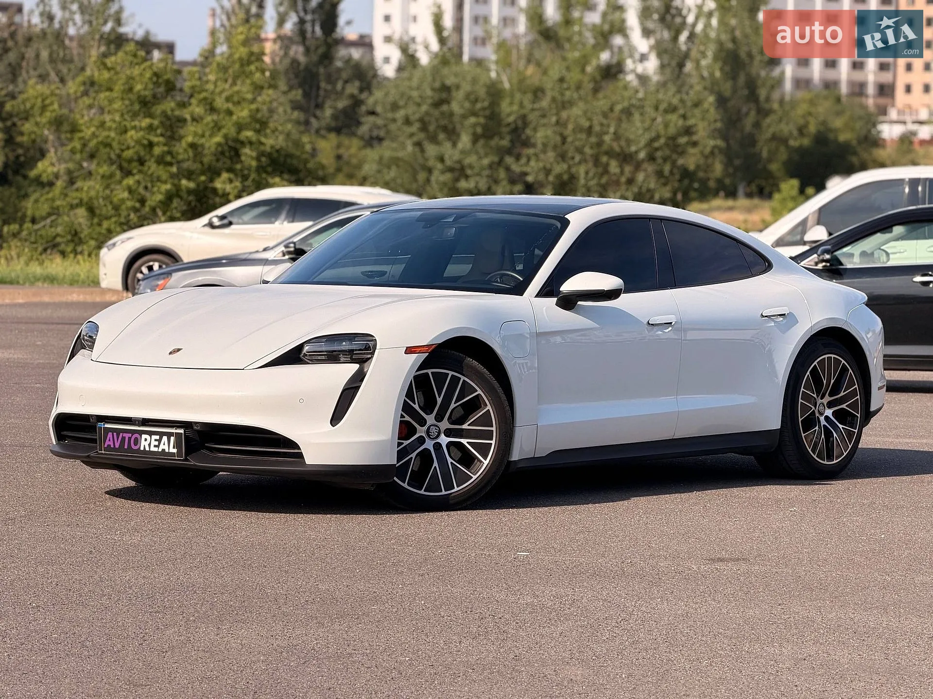 2021 Porsche Taycan - мініатюра 2