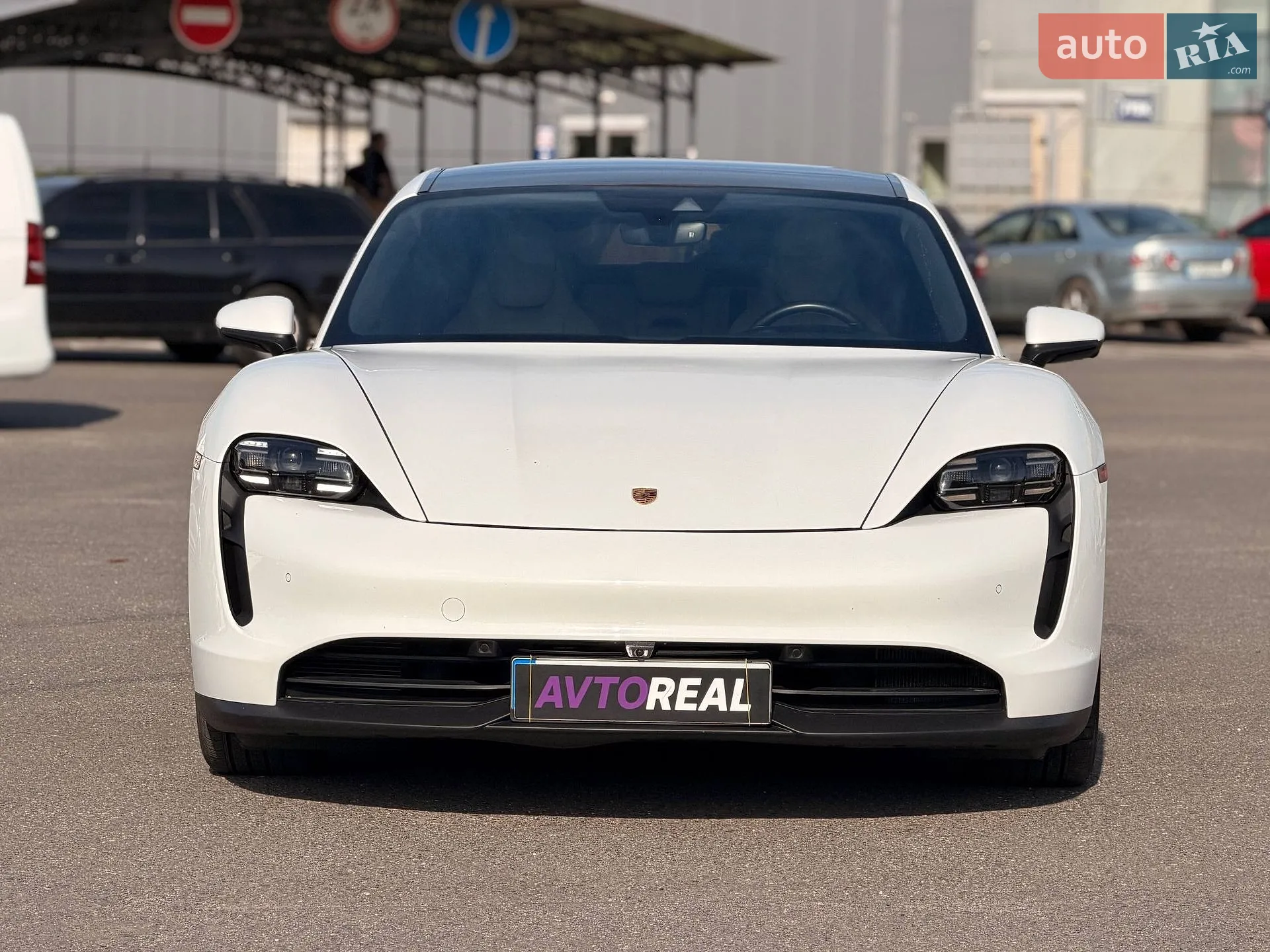 2021 Porsche Taycan - мініатюра 11