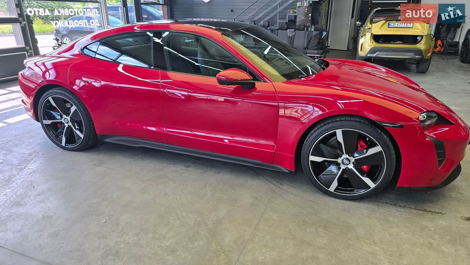 2020 Porsche Taycan - мініатюра 8