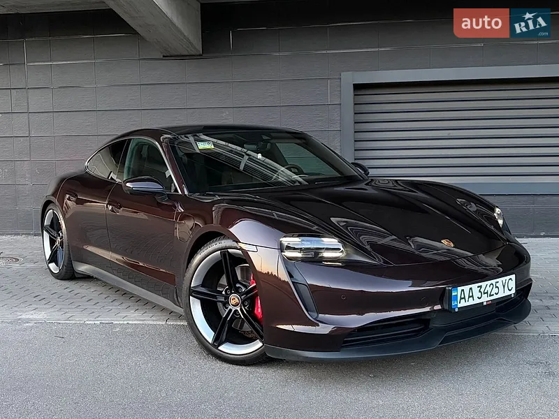 Porsche Taycan 2021