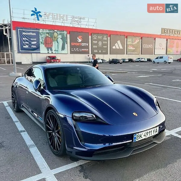 Porsche Taycan