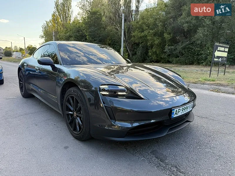 Porsche Taycan