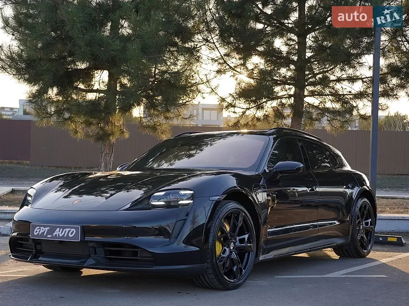 Porsche Taycan 2022