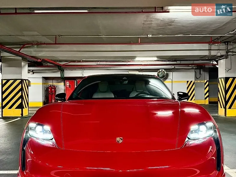 Porsche Taycan 2022