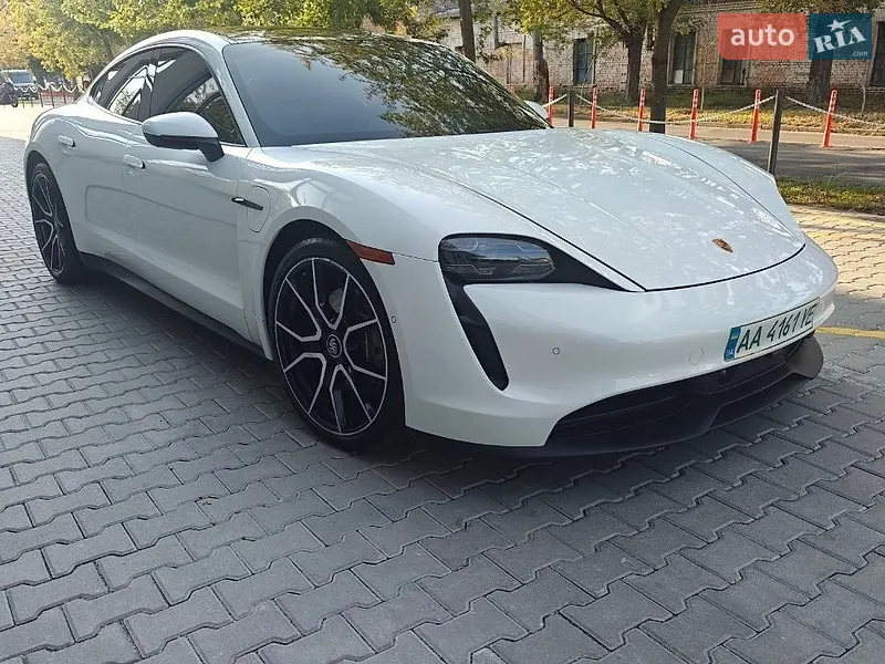 Porsche Taycan