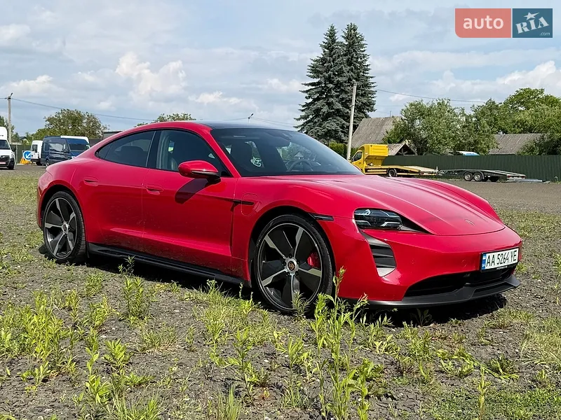 Porsche Taycan 2022