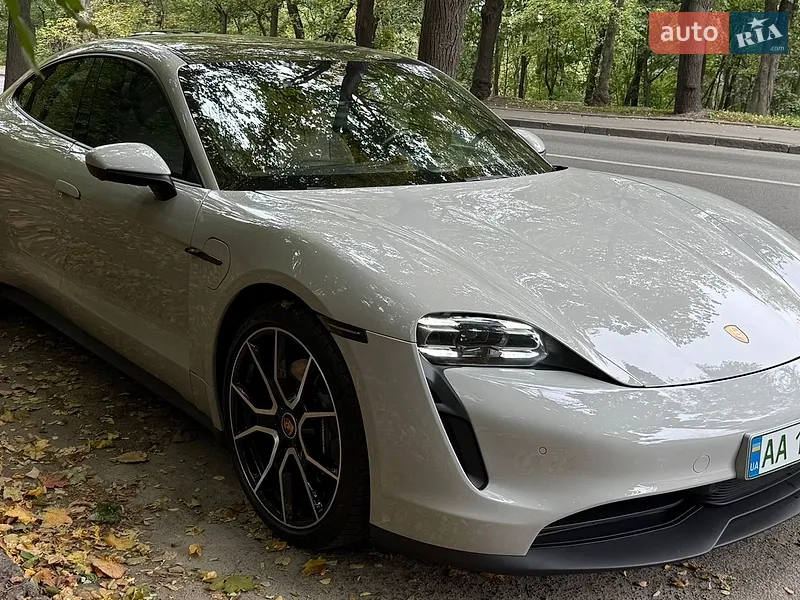 Porsche Taycan