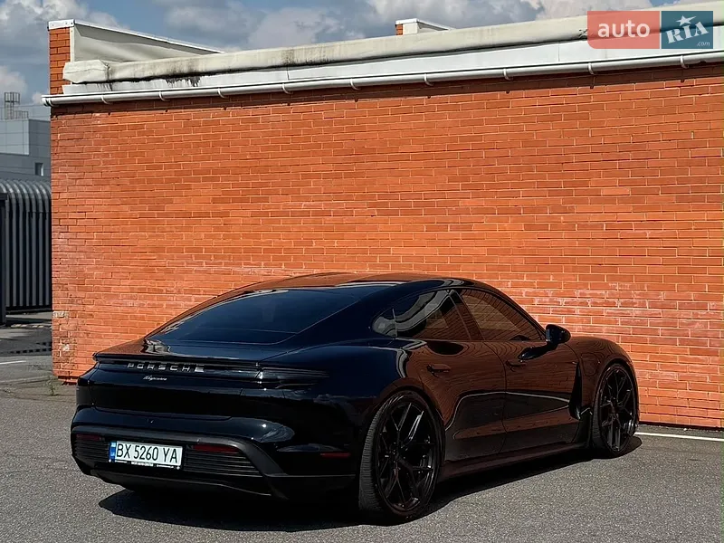 Porsche Taycan